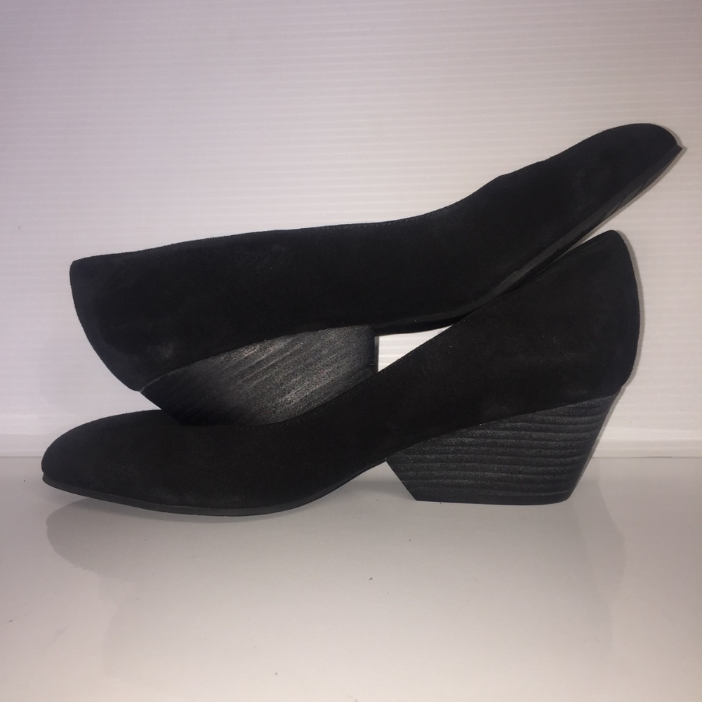 Eileen Fisher womens 8.5 black suede d’orsay pumps - Picture 8 of 9